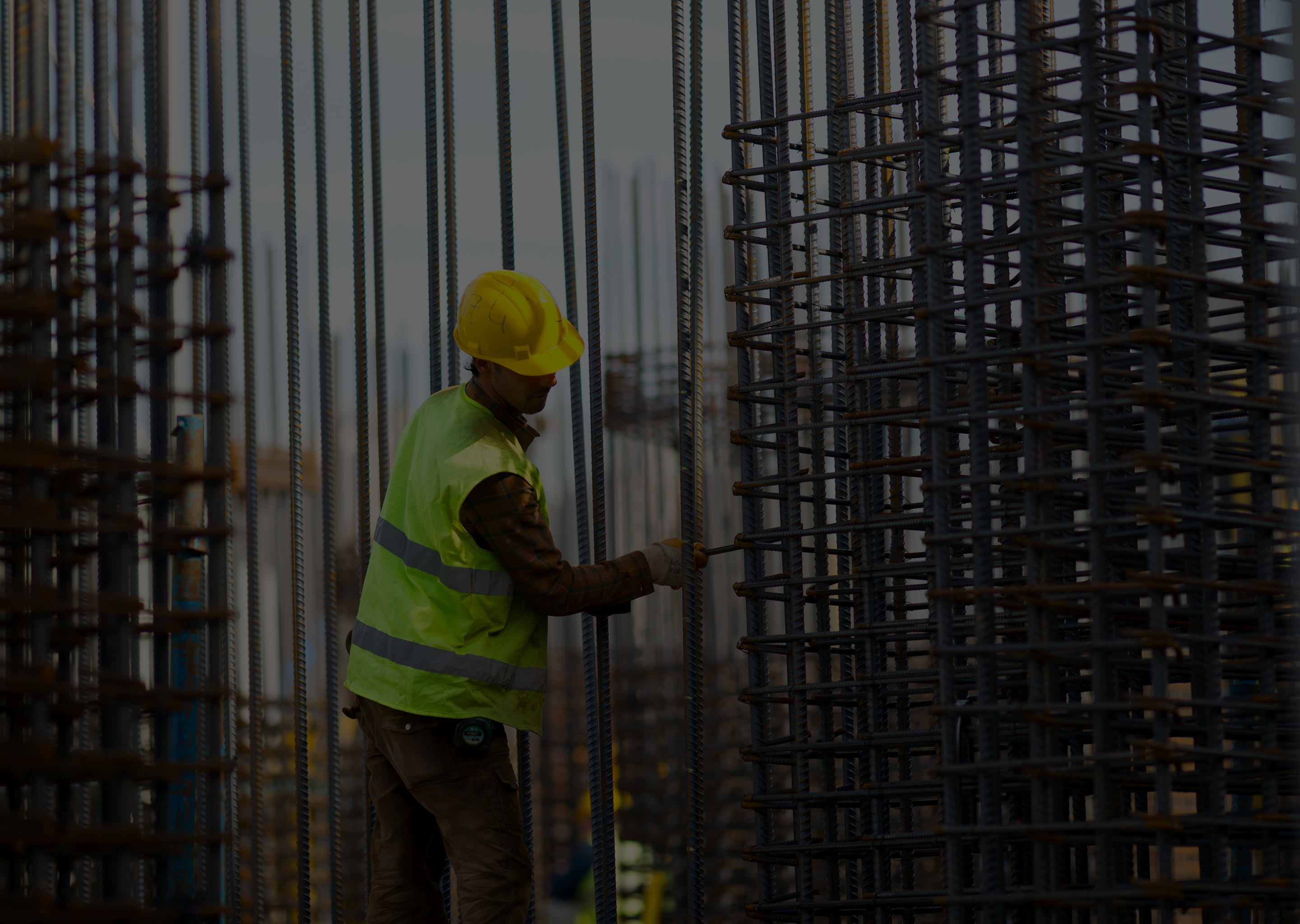 Trabajador de construcción en obra — servicios DVGA Projects